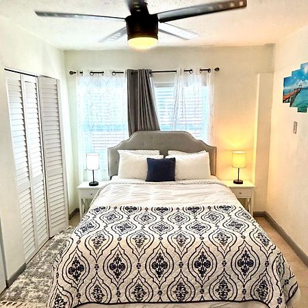 Casa Azul. Minutes From The Beach & Mall North Palm Beach Exterior photo