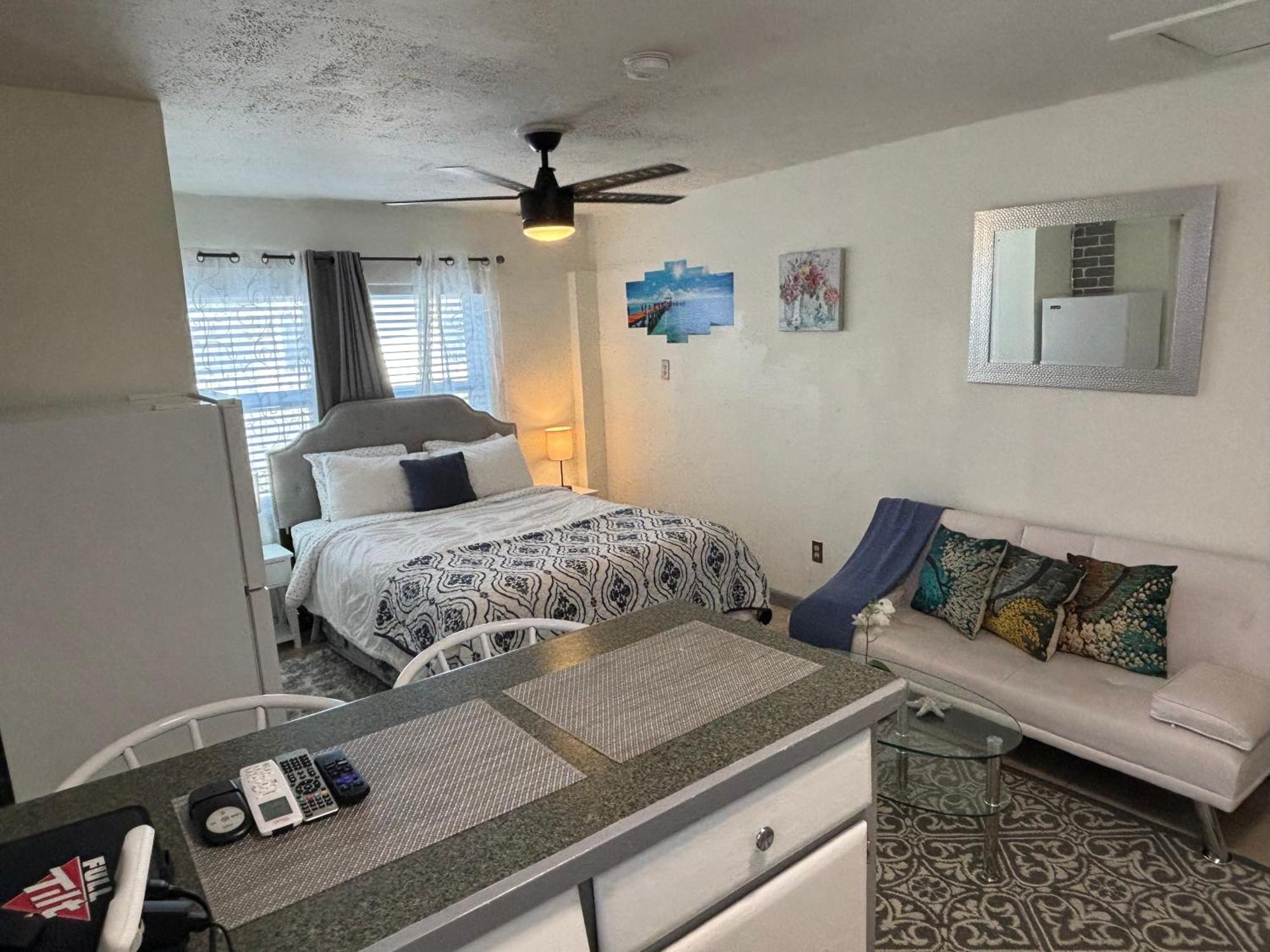 Casa Azul. Minutes From The Beach & Mall North Palm Beach Exterior photo