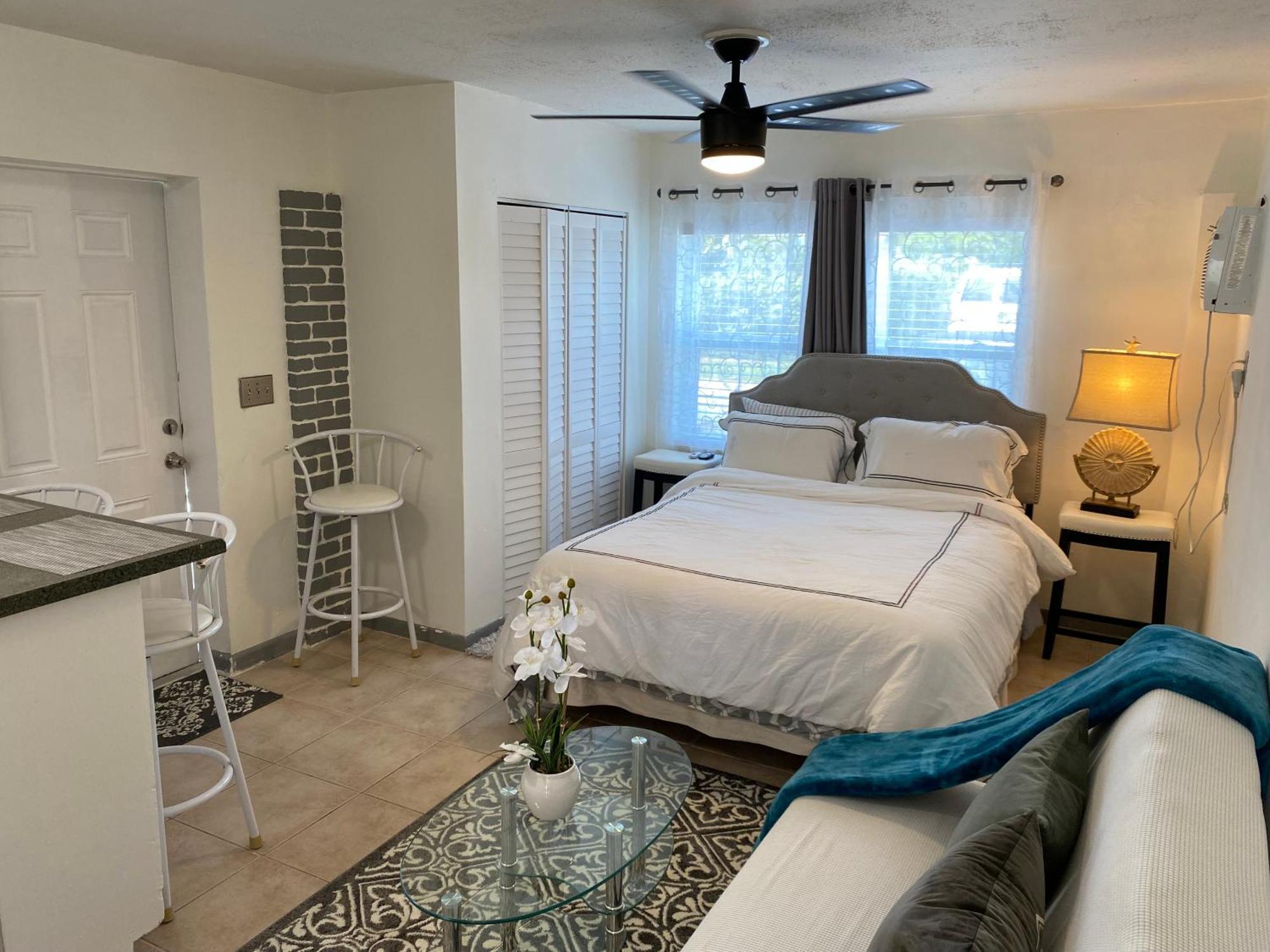 Casa Azul. Minutes From The Beach & Mall North Palm Beach Exterior photo